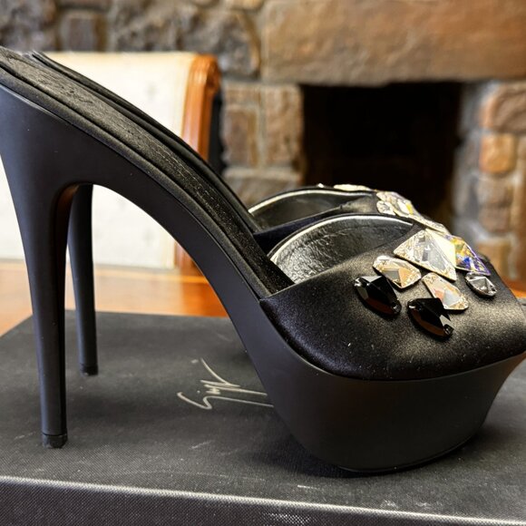 Sparkling Giuseppe Zanotti Dea Jeweled Satin Platform Mules EU 40 NIB - Picture 2 of 11